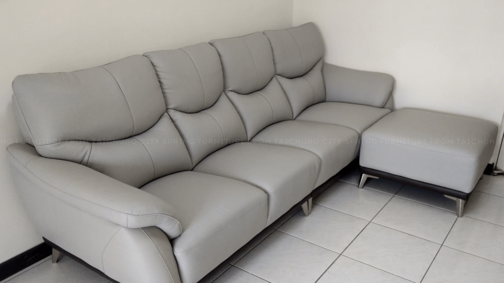 Starbucks leather sofa_deliver shot_3